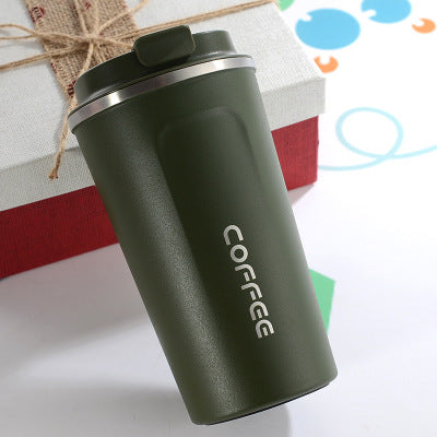 Der perfekte Thermobecher und Kaffeebecher to go für Genießer und Vielbeschäftigte! Du suchst nach einem Kaffeebecher, der nicht nur funktional ist, sondern auch stilvoll, farbig und ansprechend ist? Unsere Thermo-Kaffeebecher to go erfüllen all diese Kriterien und noch mehr!