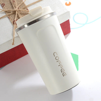 Der perfekte Thermobecher und Kaffeebecher to go für Genießer und Vielbeschäftigte! Du suchst nach einem Kaffeebecher, der nicht nur funktional ist, sondern auch stilvoll, farbig und ansprechend ist? Unsere Thermo-Kaffeebecher to go erfüllen all diese Kriterien und noch mehr!