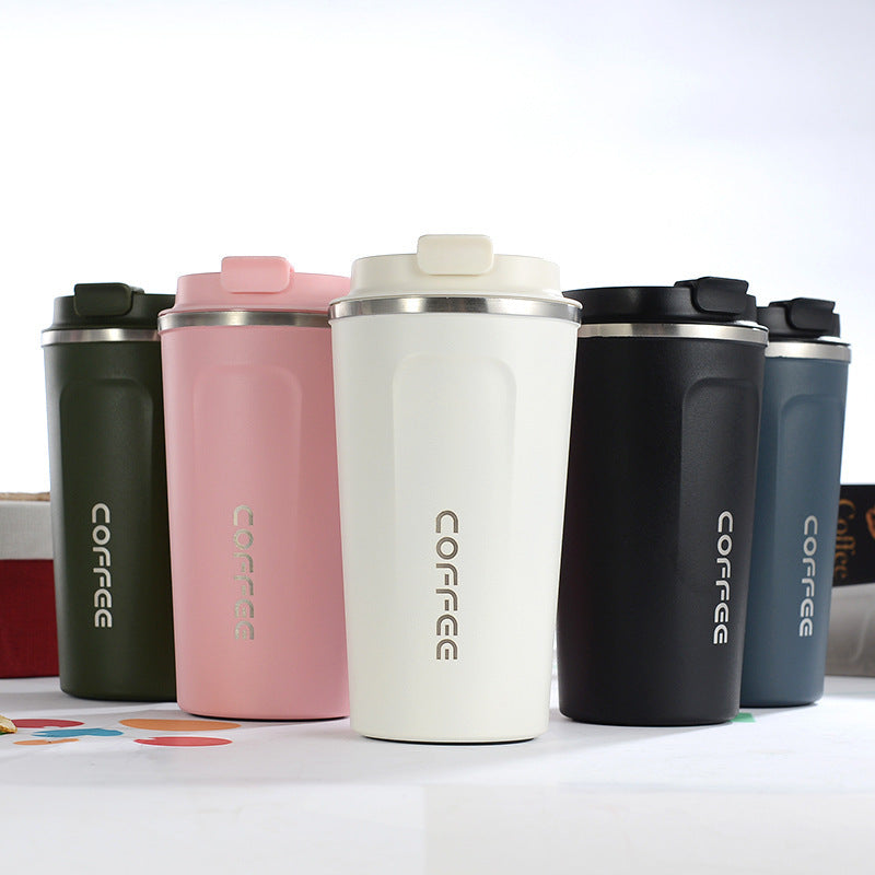 Der perfekte Thermobecher und Kaffeebecher to go für Genießer und Vielbeschäftigte! Du suchst nach einem Kaffeebecher, der nicht nur funktional ist, sondern auch stilvoll, farbig und ansprechend ist? Unsere Thermo-Kaffeebecher to go erfüllen all diese Kriterien und noch mehr!
