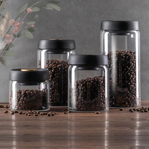 Holen Sie sich jetzt unsere hochwertigen Vakuumdosen Vakuumbehälter aus Glas! Bewahren Sie Kaffeebohnen, Tee und Gewürze frisch auf, indem Sie die Luft einfach absaugen. Dank des luftdichten Designs bleiben Ihre Lebensmittel bis zu einem Monat frisch. Bestellen Sie jetzt und halten Sie Ihre Lebensmittel länger frisch!